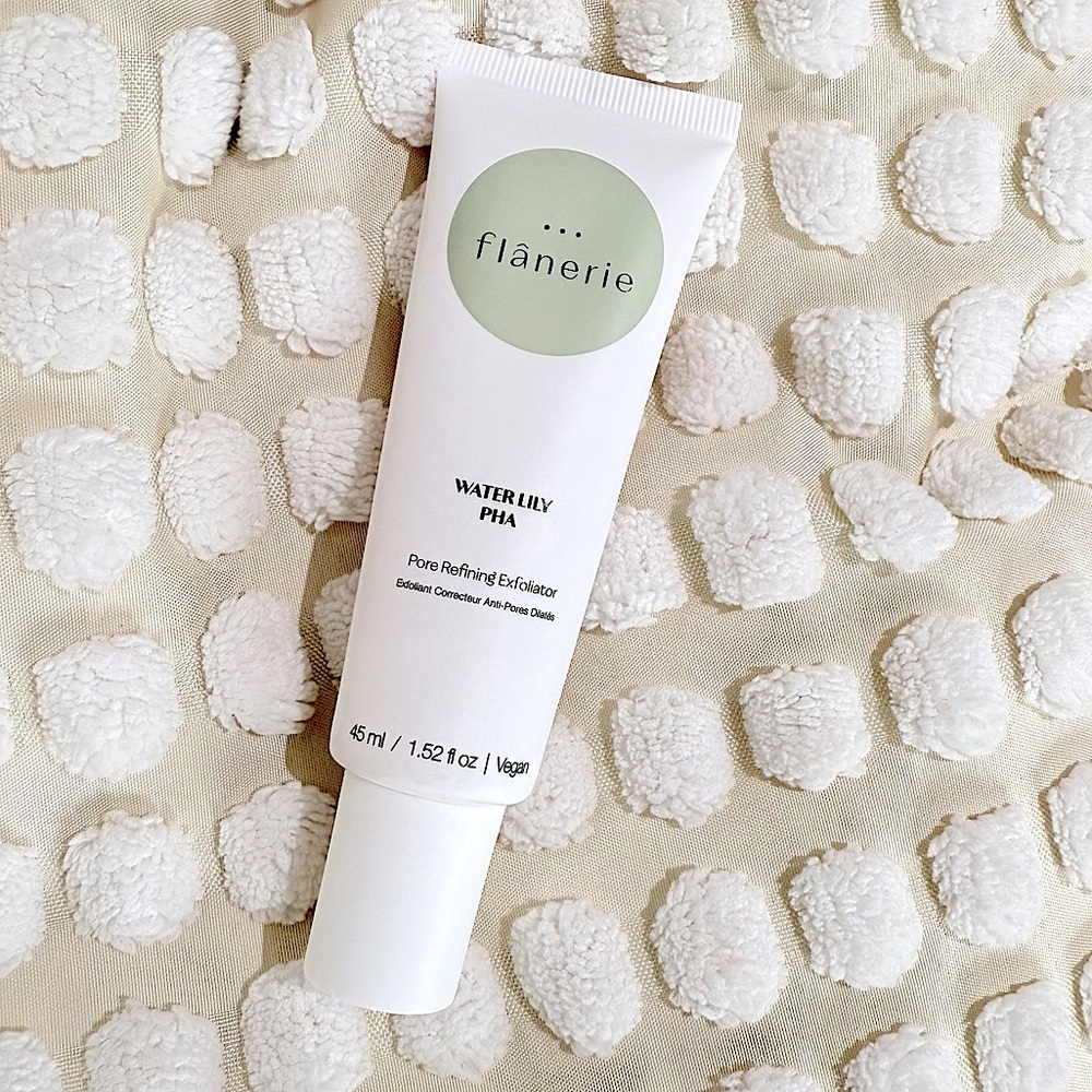 Sealed Flanerie Water Lily PHA Pore Refining Exfoliator